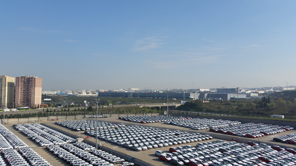 Photo Installation Turquie Dogus – SKYDETECT detection du risque de grêle parc automobile photo-installation-turquie-dogus-skydetect-protection-du-risque-de-grele-parc-automobile